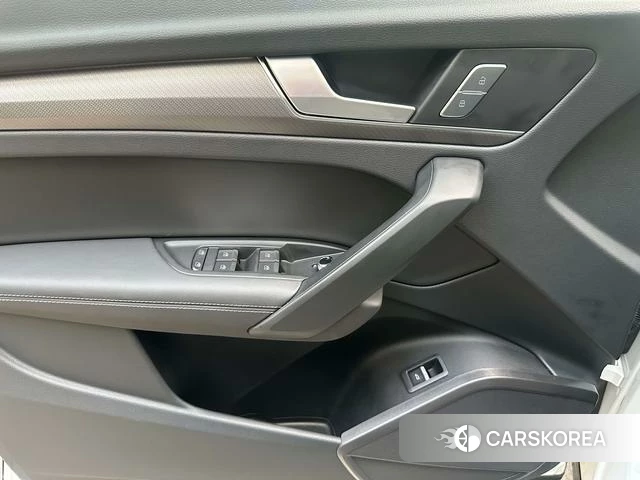 Audi Q5L id 4276120 из Китая 21