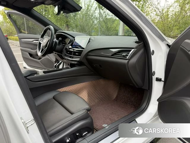 Cadillac CT5 id 4241895 из Китая 17