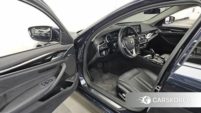 BMW 5 Series (G30) id 4552009 из Кореи 31