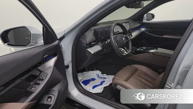 BMW 5 Series (G60) id 3057909 из Кореи 20