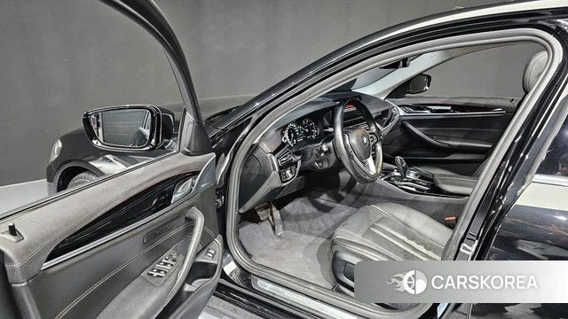 BMW 5 Series (G30) id 3873423 из Кореи 20