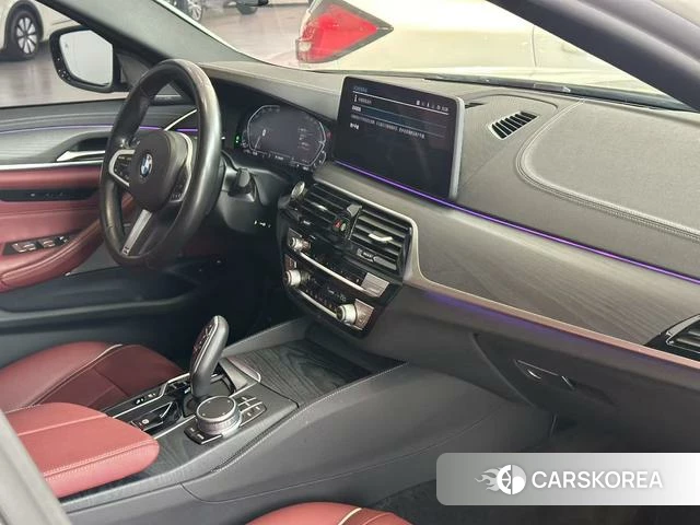 BMW 5 series PHEV id 4221799 из Китая 27