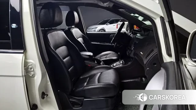 Ssangyong Korando Turismo id 3000427 из Кореи 20