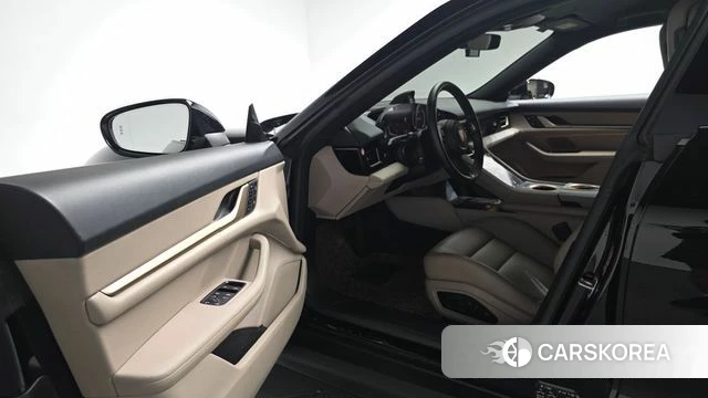 Porsche Taycan id 4395805 из Кореи 32