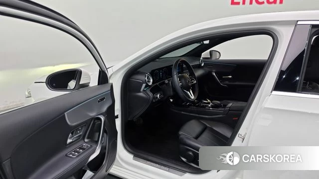 Mercedes-Benz A-Class W177 id 4835603 из Кореи 30