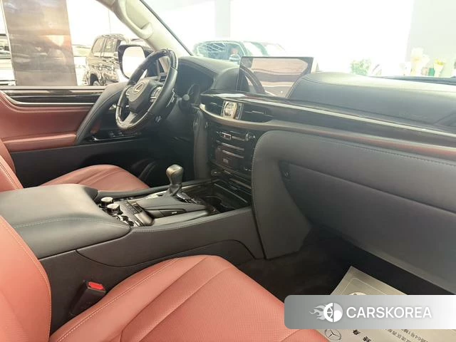 Lexus LX id 4279258 из Китая 10