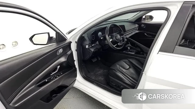 Hyundai Avante (CN7) id 3280302 из Кореи 20