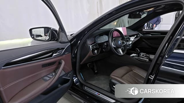 BMW 5 Series (G30) id 3839539 из Кореи 20