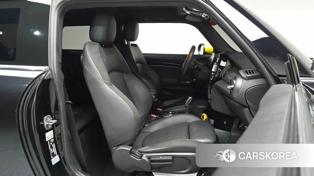Mini Cooper Electric id 4323228 из Кореи 31