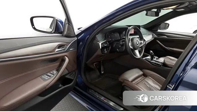 BMW 5 Series (G30) id 3660803 из Кореи 20