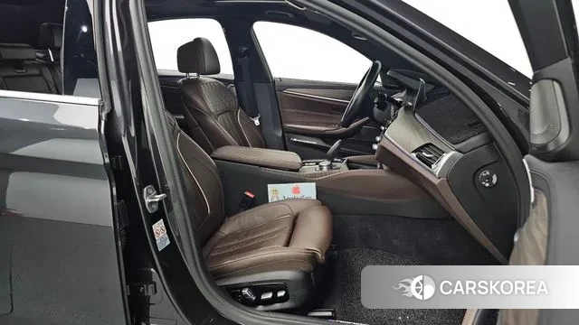 BMW 5 Series (G30) id 3703041 из Кореи 20