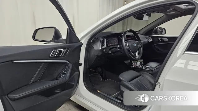 BMW 1 Series (F40) id 3675958 из Кореи 20