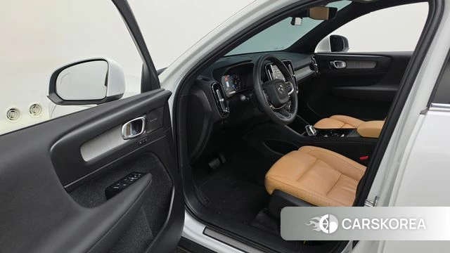 Volvo XC40 id 4750102 из Кореи 27