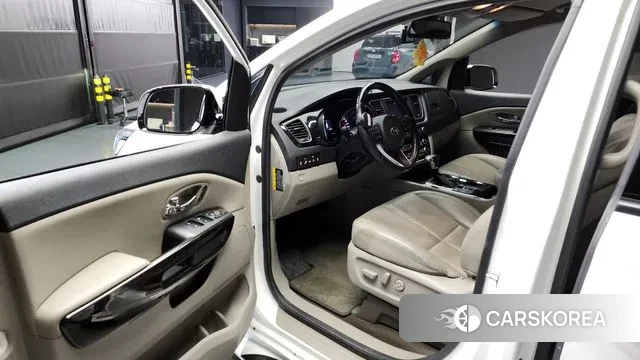 Kia The New Carnival id 2902810 из Кореи 20