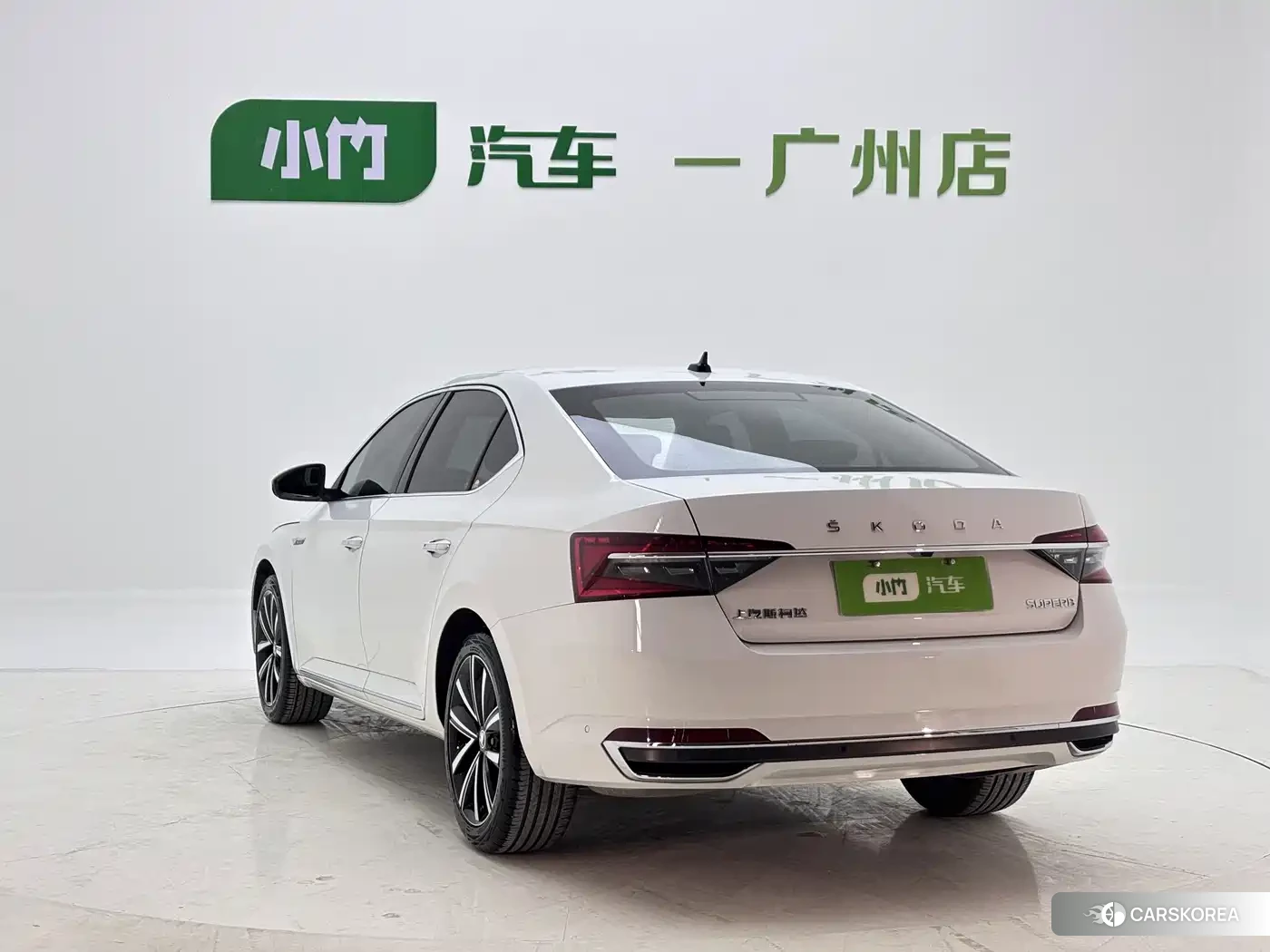 Skoda Superb id 4601761 из Китая 32