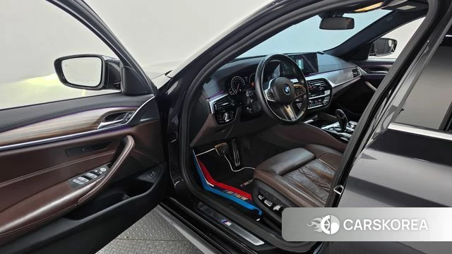 BMW 5 Series (G30) id 4780718 из Кореи 33