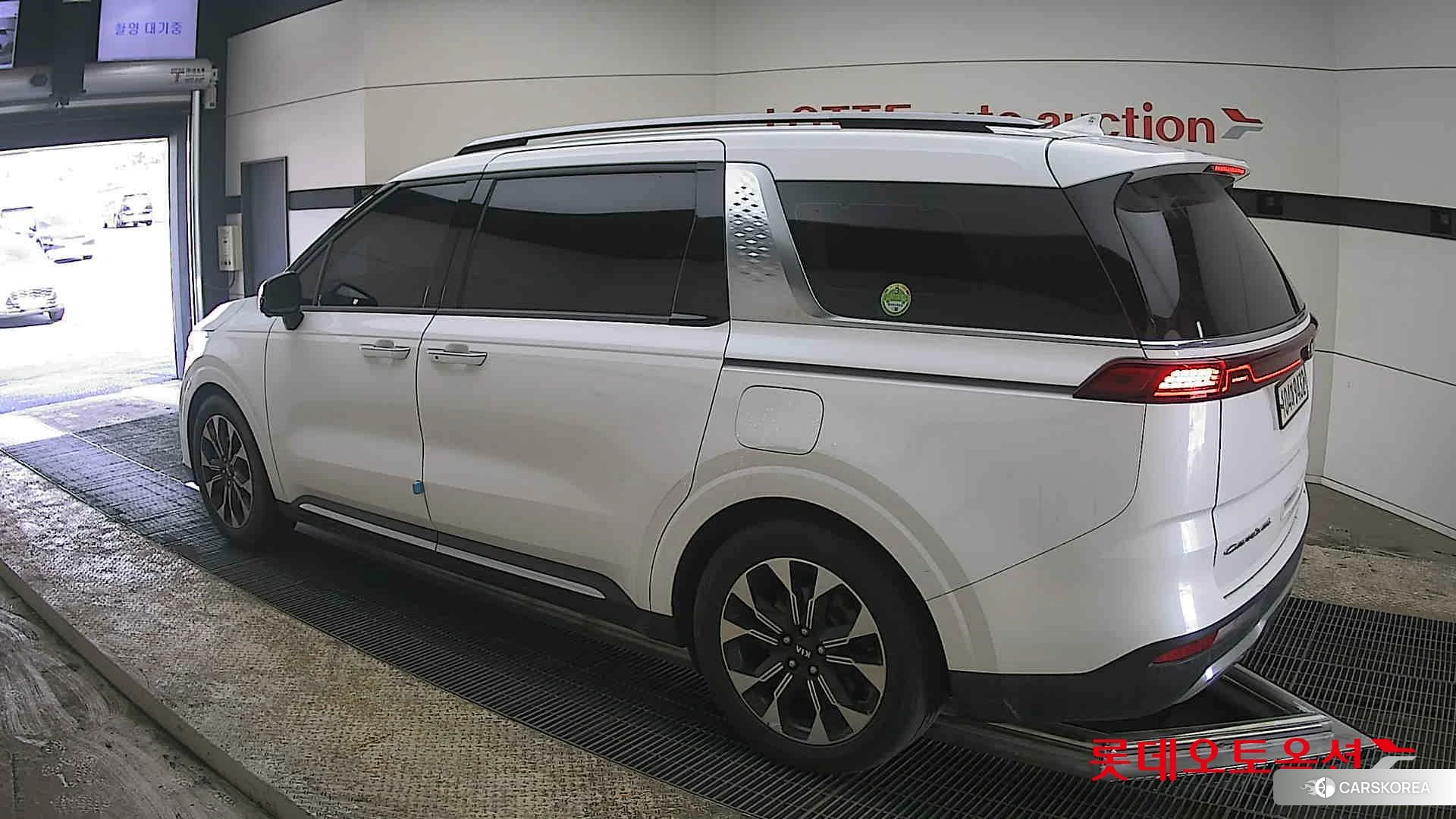 Kia Carnival id 3869393 из Кореи 37