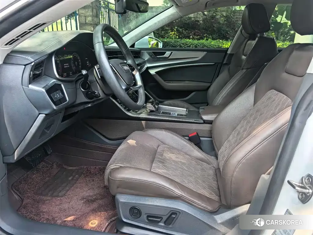 Audi A7L id 4570354 из Китая 24