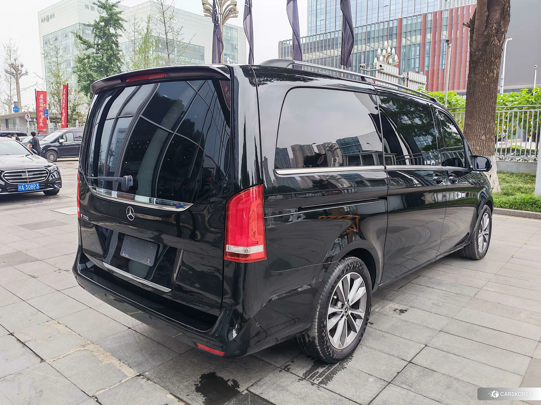 Mercedes-Benz V-class id 4479808 из Китая 30