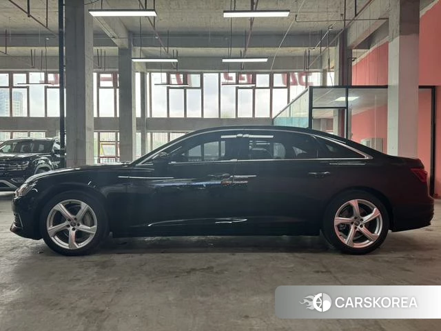 Audi A6L id 4259567 из Китая 17