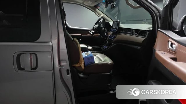 Hyundai The New Grand Starex id 3834891 из Кореи 20