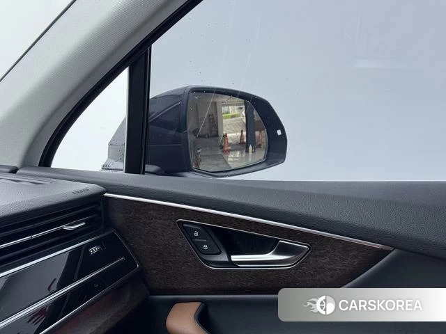 Audi Q7 id 4272096 из Китая 31