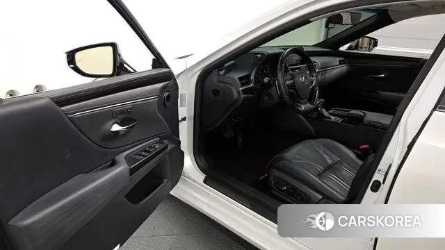 Lexus ES300h 7th generation id 3356601 из Кореи 20