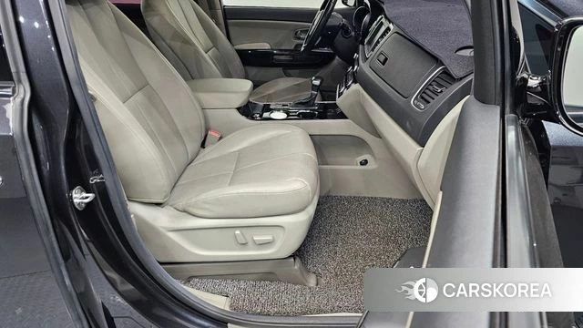 Kia The New Carnival id 3821016 из Кореи 20