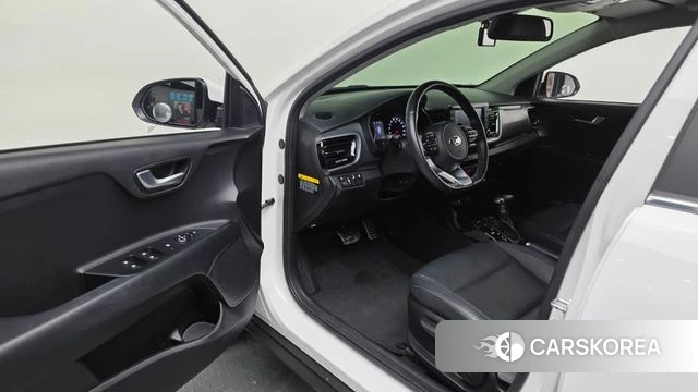 Kia Stonic id 3813912 из Кореи 20