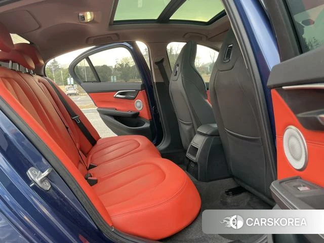 BMW 1 series id 4265359 из Китая 16