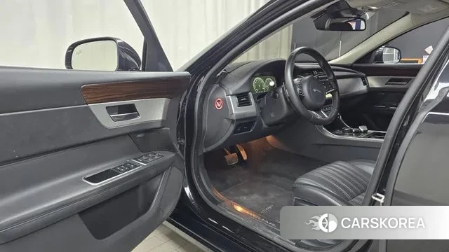 Jaguar XF (X260) id 3698762 из Кореи 20