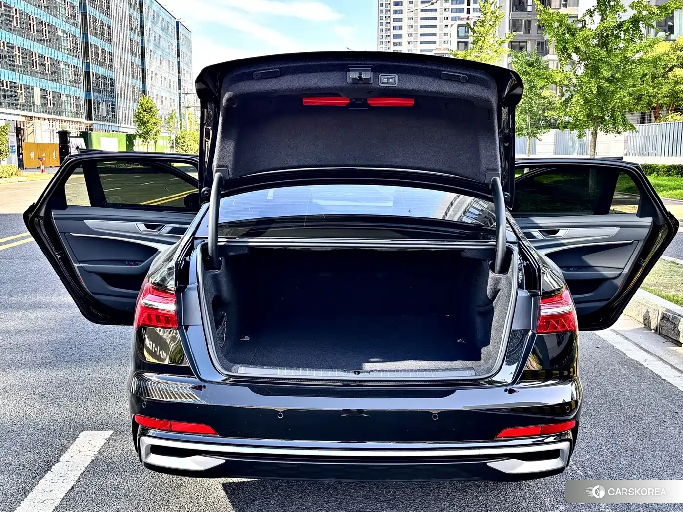 Audi A6L id 4548271 из Китая 20