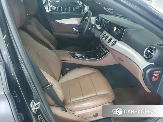 Mercedes-Benz E-Class W213 id 3133606 из Кореи 17