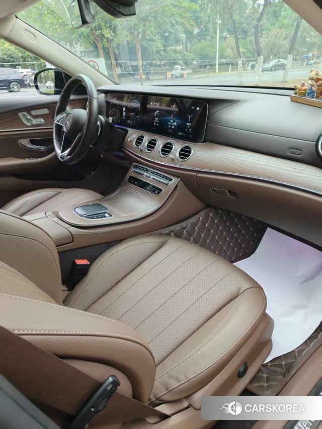 Mercedes-Benz E-class id 4333364 из Китая 11