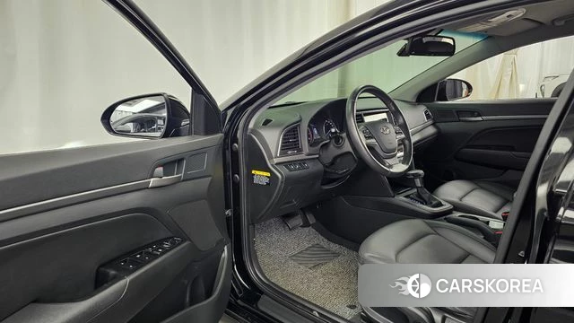 Hyundai Avante AD id 4508661 из Кореи 20