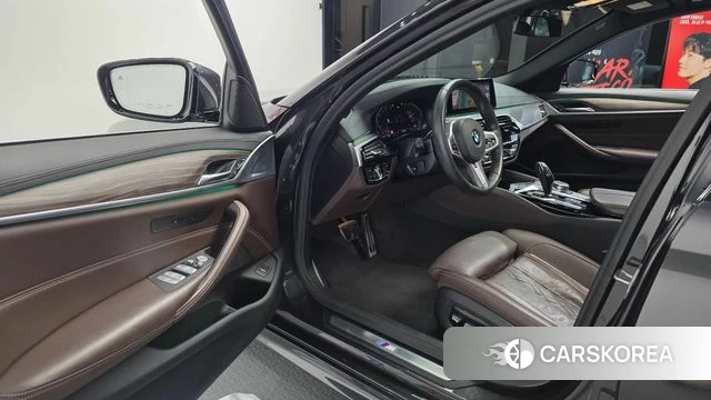 BMW 5 Series (G30) id 4651900 из Кореи 30