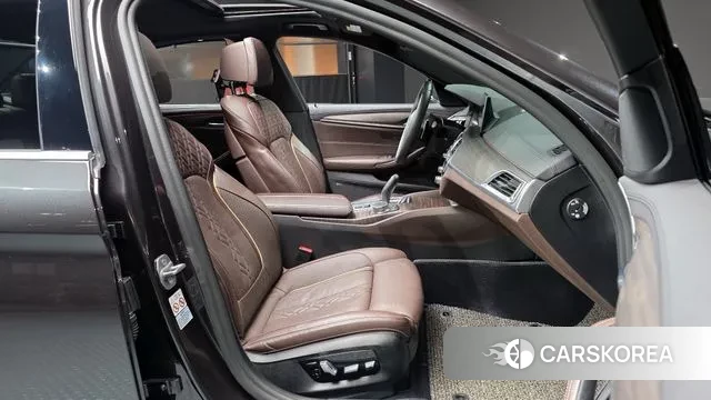 BMW 5 Series (G30) id 3033676 из Кореи 20