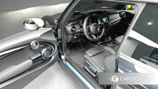 Mini Cooper Electric id 4517267 из Кореи 32