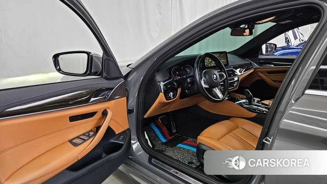 BMW 5 Series (G30) id 4409656 из Кореи 32