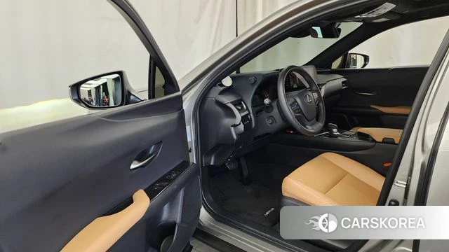 Lexus UX300h id 4427241 из Кореи 33