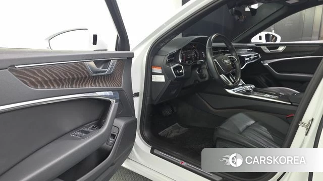 Audi A6 (C8) id 4609371 из Кореи 33