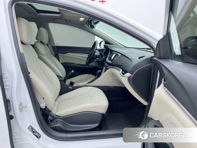 Buick Yinglang id 3957763 из Китая 26