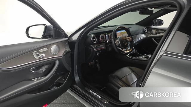 Mercedes-Benz E-Class W213 id 4717552 из Кореи 32