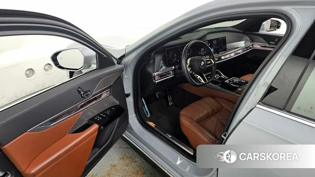 BMW 7 Series (G70) id 4560803 из Кореи 31