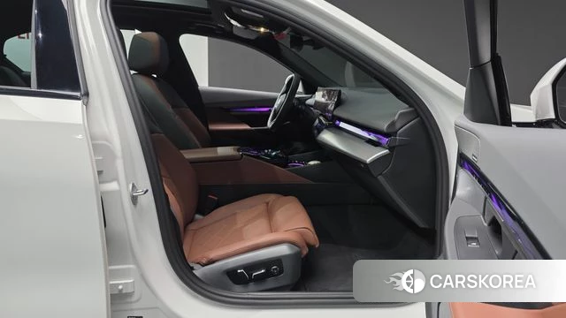 BMW 5 Series (G60) id 3963377 из Кореи 20