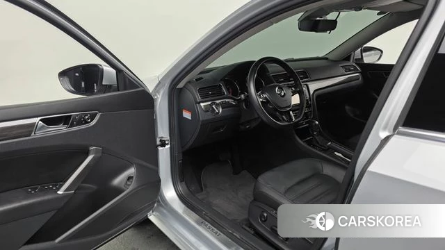 Volkswagen The New Passat id 3808159 из Кореи 20