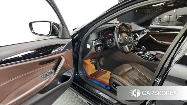 BMW 5 Series (G30) id 3396675 из Кореи 20