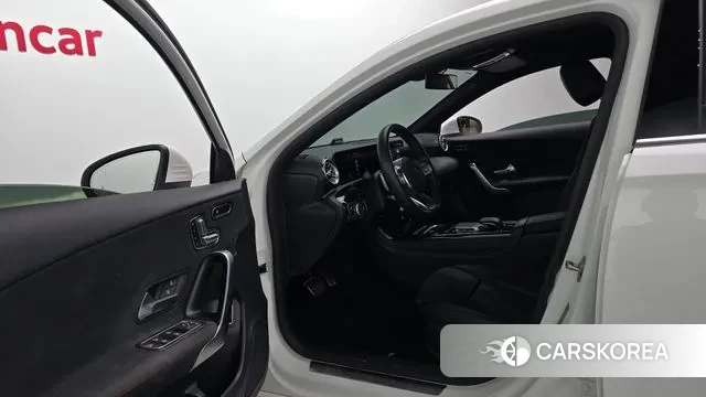 Mercedes-Benz A-Class W177 id 3573542 из Кореи 20
