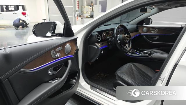 Mercedes-Benz E-Class W213 id 4294590 из Кореи 30