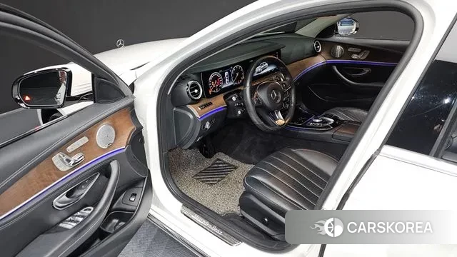 Mercedes-Benz E-Class W213 id 3667003 из Кореи 20